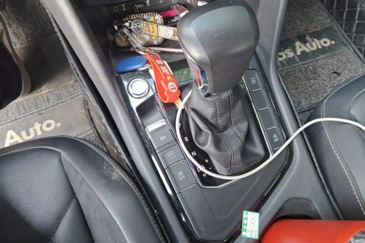 Used Volkswagen Tiguan L 2017 380TSI Automatic All-Wheel-Drive Flagship Edition Gear Lever