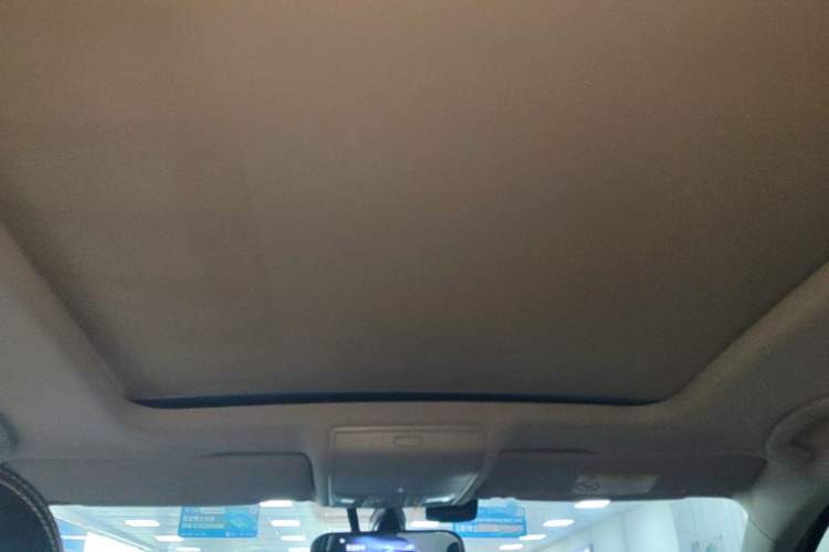 Used Volkswagen Tiguan L 2017 330TSI Automatic Two-Wheel Drive Luxury Edition Headliner