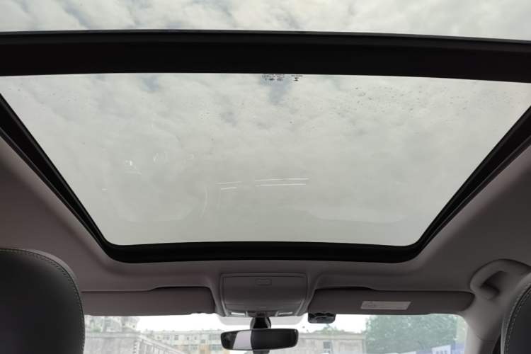 Used Volkswagen Tiguan L 2017 330TSI Automatic Two-Wheel Drive Flagship Edition Headliner