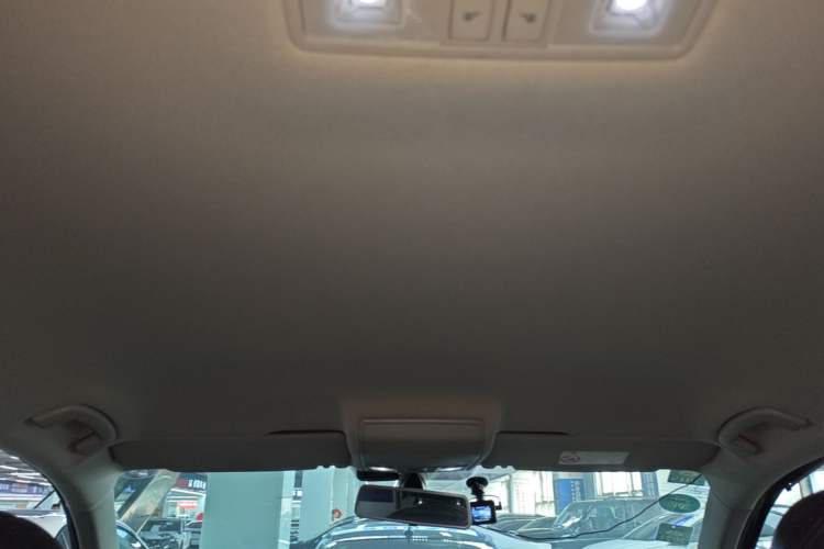 Used Volkswagen Tiguan L 2017 330TSI Automatic Two-Wheel Drive Luxury Edition Headliner