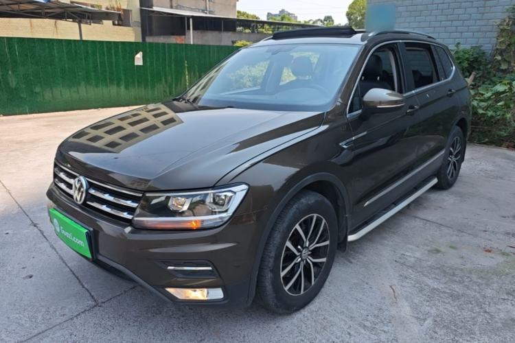 Used Volkswagen Tiguan L 2017 330TSI Automatic Two-Wheel Drive Luxury Edition Guazi used car, China used car export, Used car for sale, Used cars, Cheapest cars for sale