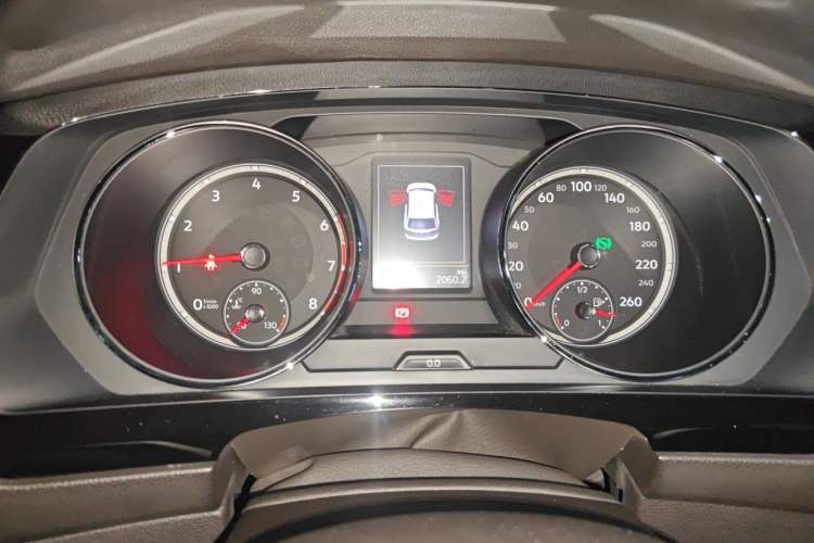 Used Volkswagen Tiguan L 2017 330TSI Automatic Two-Wheel Drive Flagship Edition Instrument Cluster