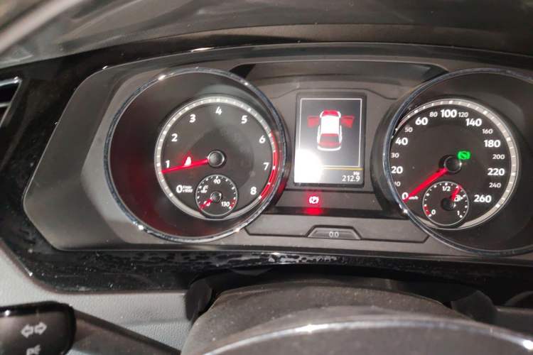 Used Volkswagen Tiguan L 2017 330TSI Automatic Two-Wheel Drive Luxury Edition Instrument Cluster