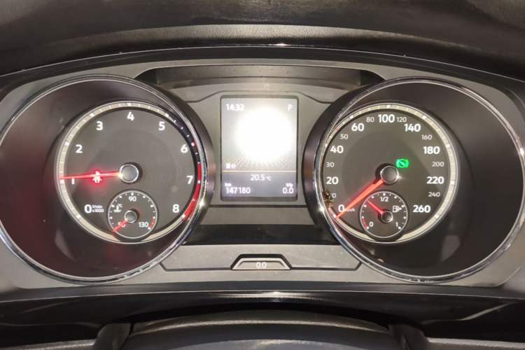 Used Volkswagen Tiguan L 2017 330TSI Automatic Two-Wheel Drive Comfort Edition Instrument Cluster