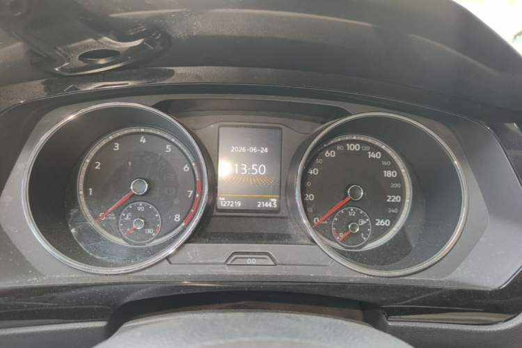 Used Volkswagen Tiguan L 2017 330TSI Automatic Two-Wheel Drive Luxury Edition Instrument Cluster
