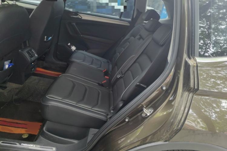 Used Volkswagen Tiguan L 2017 380TSI Automatic All-Wheel Drive Supreme Flagship Edition Interior 4