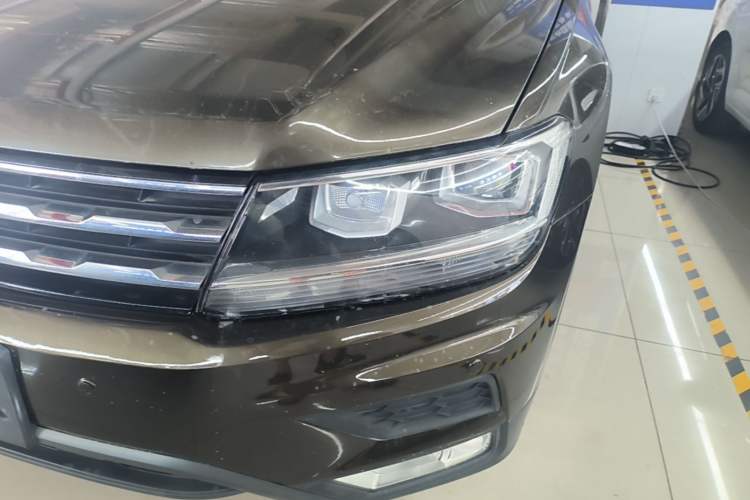 Used Volkswagen Tiguan L 2017 330TSI Automatic Two-Wheel Drive Luxury Edition Left Front Headlight