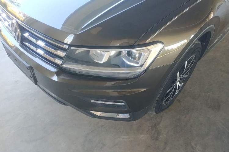 Used Volkswagen Tiguan L 2017 330TSI Automatic Two-Wheel Drive Luxury Edition Left Front Headlight