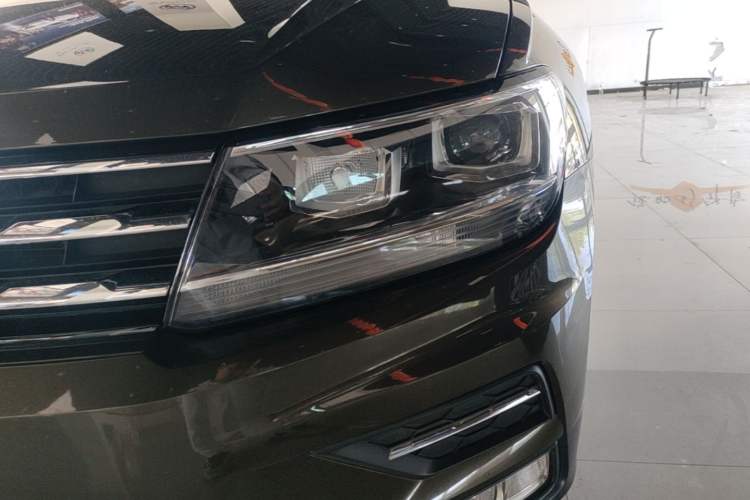 Used Volkswagen Tiguan L 2017 330TSI Automatic Two-Wheel Drive Luxury Edition Left Front Headlight