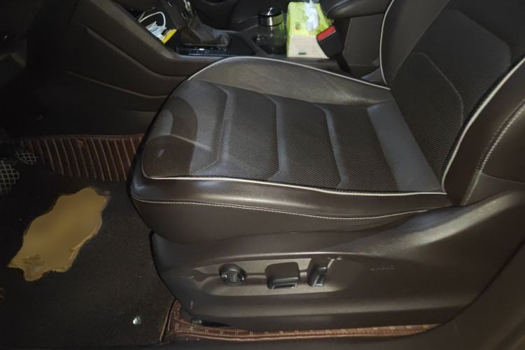 Used Volkswagen Tiguan L 2017 330TSI Automatic Two-Wheel Drive Flagship Edition Left Front Seat