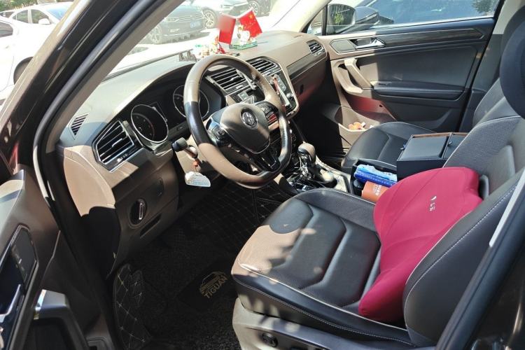Used Volkswagen Tiguan L 2017 330TSI Automatic Two-Wheel Drive Flagship Edition Left Front Seat