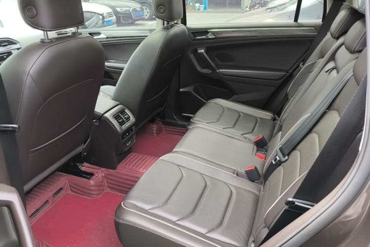 Used Volkswagen Tiguan L 2017 330TSI Automatic Two-Wheel Drive Flagship Edition Left Rear Seat