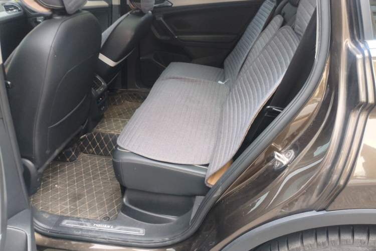 Used Volkswagen Tiguan L 2017 330TSI Automatic Two-Wheel Drive Flagship Edition Left Rear Seat