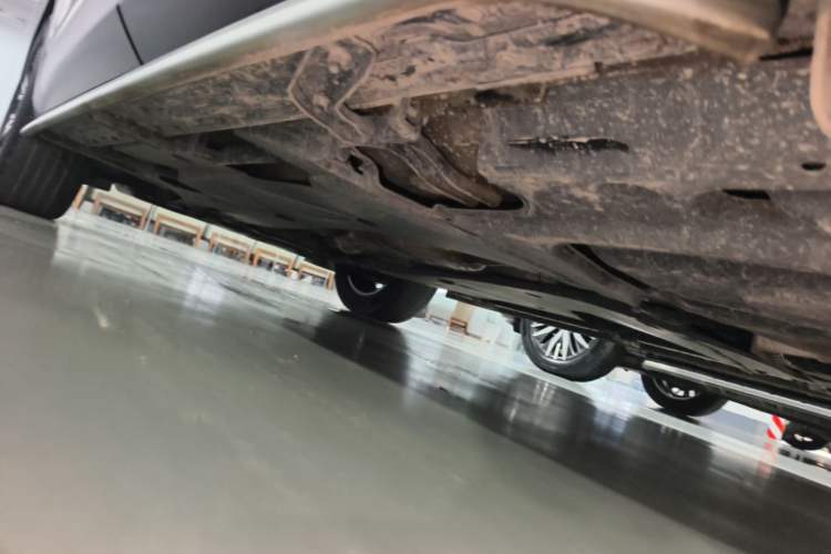 Used Volkswagen Tiguan L 2017 380TSI Automatic All-Wheel-Drive Luxury Edition Left Side Sill