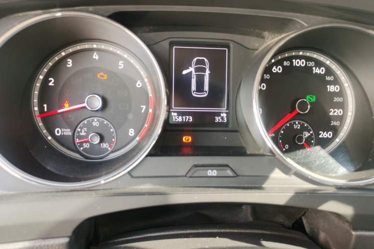 Used Volkswagen Tiguan L 2017 330TSI Automatic Two-Wheel Drive Luxury Edition Odometer Close Up