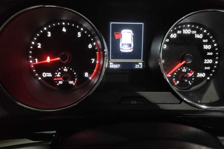 Used Volkswagen Tiguan L 2017 330TSI Automatic Two-Wheel Drive Flagship Edition Odometer Close Up