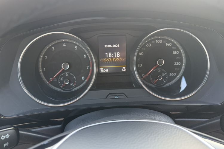 Used Volkswagen Tiguan L 2017 330TSI Automatic Two-Wheel Drive Flagship Edition Odometer Close Up
