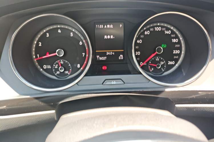 Used Volkswagen Tiguan L 2017 330TSI Automatic Two-Wheel Drive Luxury Edition Odometer Close Up