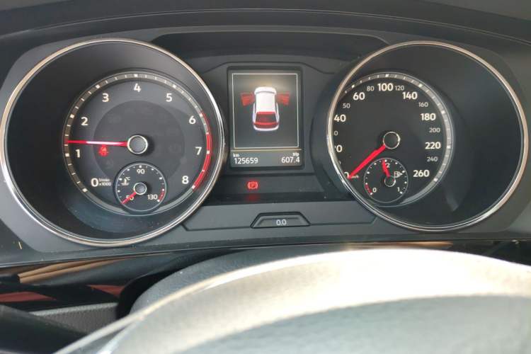 Used Volkswagen Tiguan L 2017 330TSI Automatic Two-Wheel Drive Flagship Edition Odometer Close Up