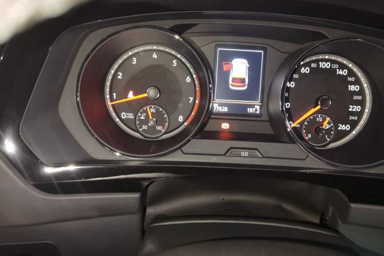 Used Volkswagen Tiguan L 2017 330TSI Automatic Two-Wheel Drive Flagship Edition Odometer Close Up