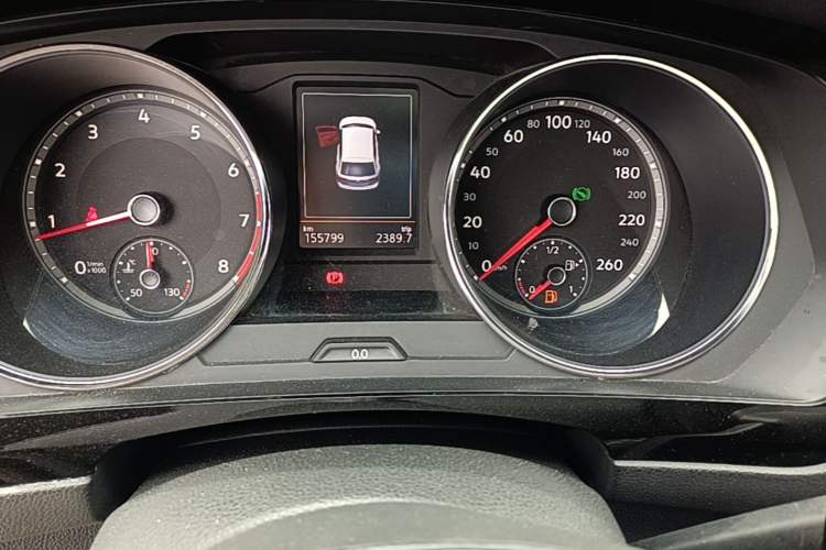 Used Volkswagen Tiguan L 2017 330TSI Automatic Two-Wheel Drive Luxury Edition Odometer Close Up