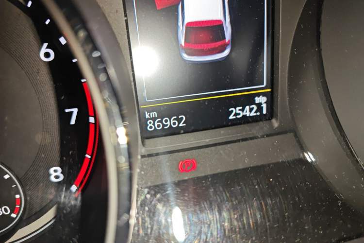 Used Volkswagen Tiguan L 2017 380TSI Automatic All-Wheel-Drive Flagship Edition Odometer Close Up