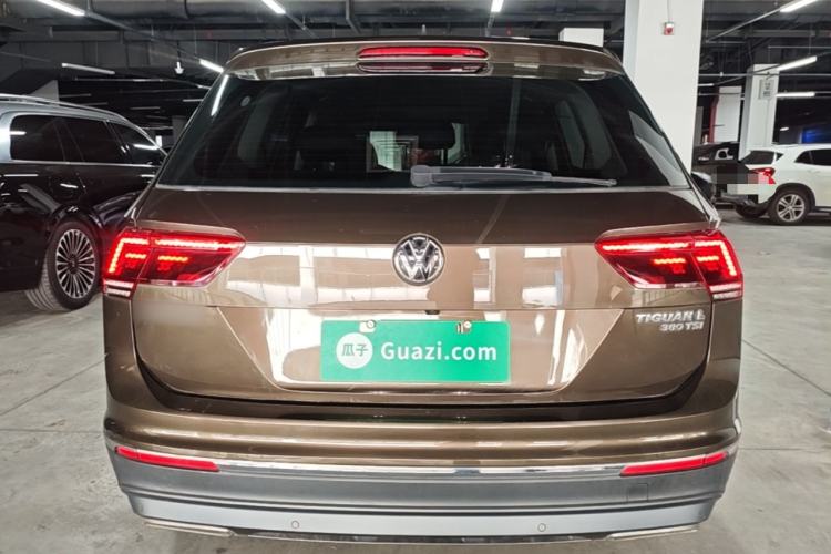 Used Volkswagen Tiguan L 2017 380TSI Automatic All-Wheel-Drive Luxury Edition Rear