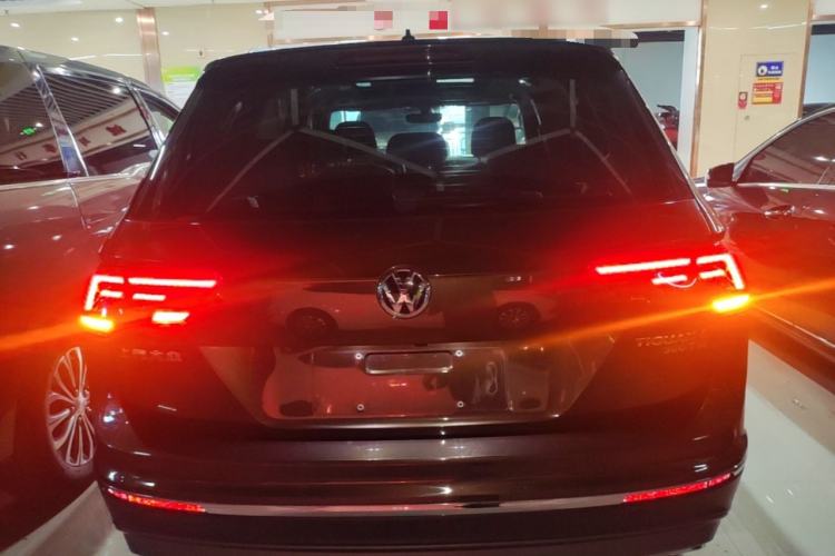 Used Volkswagen Tiguan L 2017 380TSI Automatic All-Wheel-Drive Flagship Edition Rear