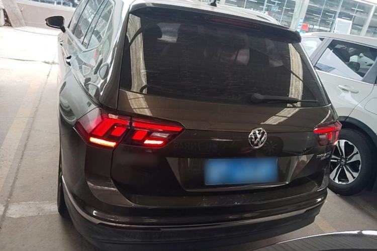 Used Volkswagen Tiguan L 2017 330TSI Automatic Two-Wheel Drive Luxury Edition Rear