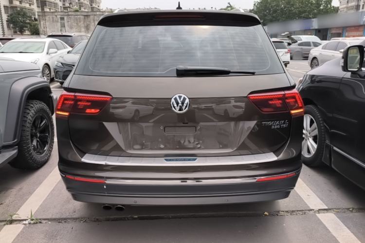Used Volkswagen Tiguan L 2017 330TSI Automatic Two-Wheel Drive Flagship Edition Rear