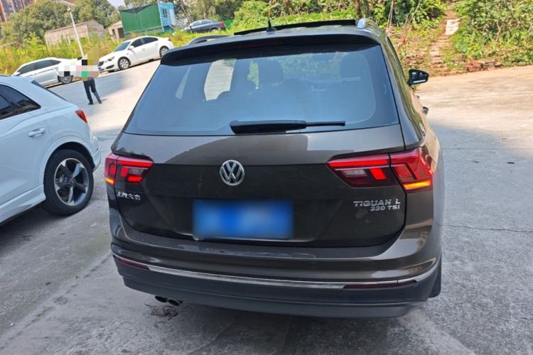Used Volkswagen Tiguan L 2017 330TSI Automatic Two-Wheel Drive Luxury Edition Rear