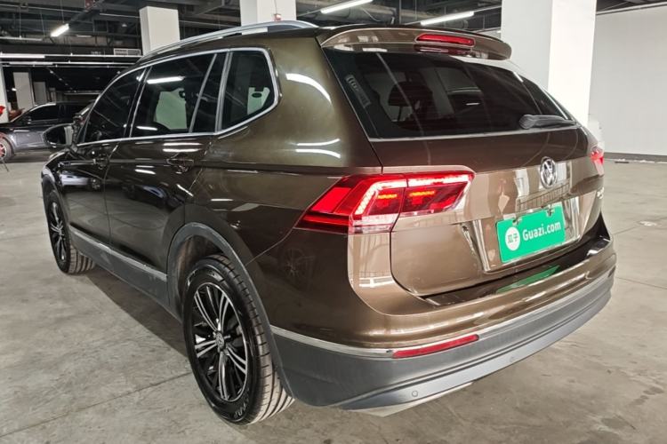 Used Volkswagen Tiguan L 2017 380TSI Automatic All-Wheel-Drive Luxury Edition Rear Left 45 Deg