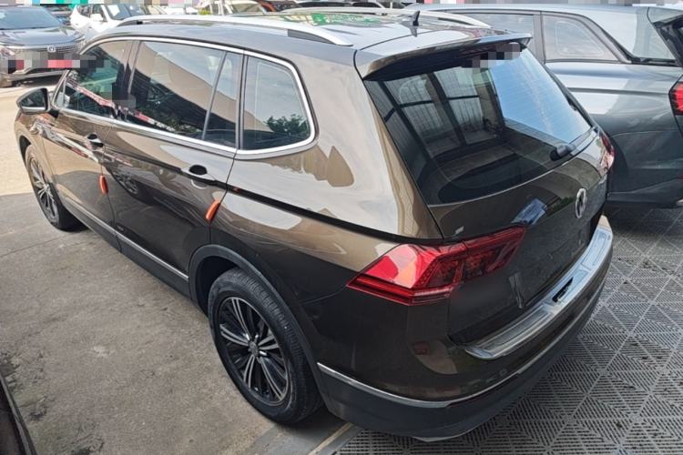 Used Volkswagen Tiguan L 2017 380TSI Automatic All-Wheel-Drive Luxury Edition Rear Left 45 Deg
