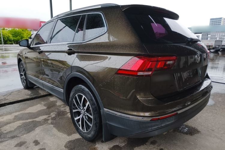 Used Volkswagen Tiguan L 2017 330TSI Automatic Two-Wheel Drive Luxury Edition Rear Left 45 Deg