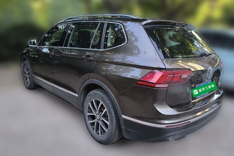 Used Volkswagen Tiguan L 2017 330TSI Automatic Two-Wheel Drive Luxury Edition Rear Left 45 Deg