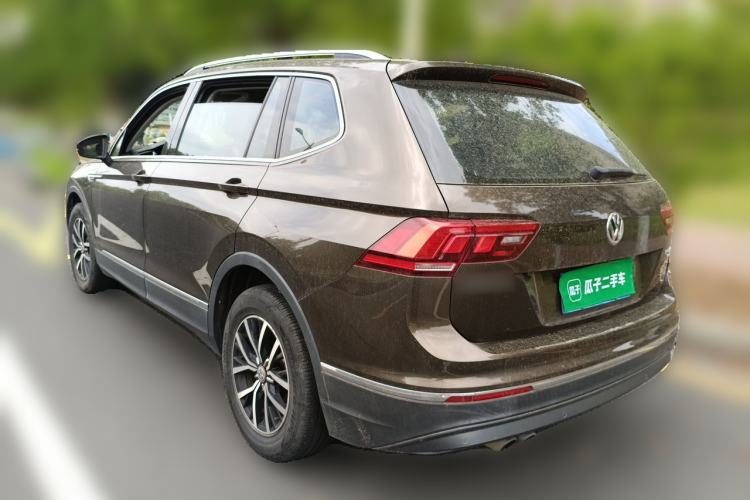 Used Volkswagen Tiguan L 2017 330TSI Automatic Two-Wheel Drive Luxury Edition Rear Left 45 Deg