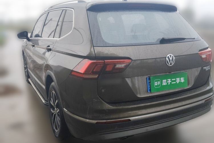 Used Volkswagen Tiguan L 2017 330TSI Automatic Two-Wheel Drive Luxury Edition Rear Left 45 Deg