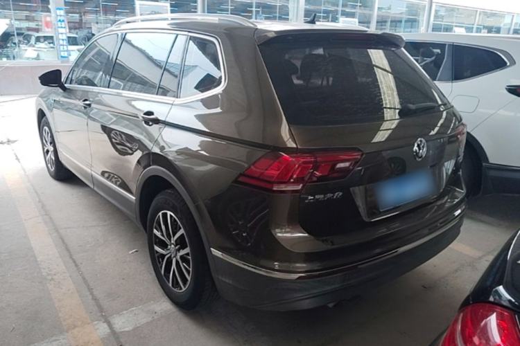 Used Volkswagen Tiguan L 2017 330TSI Automatic Two-Wheel Drive Luxury Edition Rear Left 45 Deg