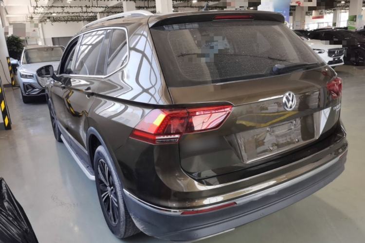Used Volkswagen Tiguan L 2017 380TSI Automatic All-Wheel-Drive Luxury Edition Rear Left 45 Deg