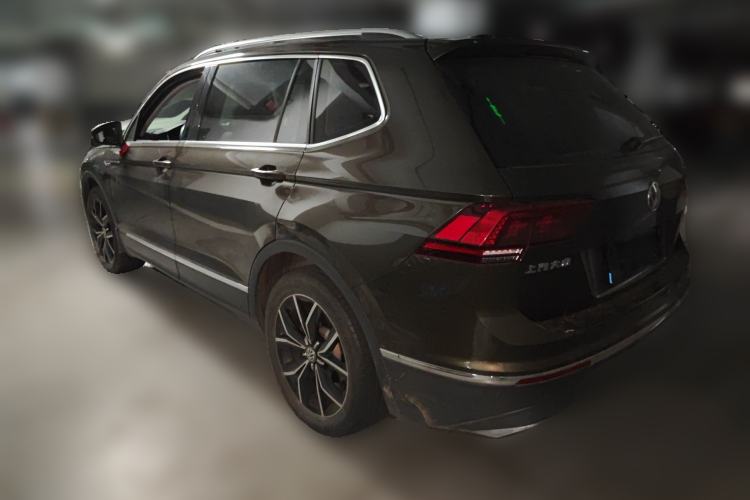 Used Volkswagen Tiguan L 2017 380TSI Automatic All-Wheel-Drive Flagship Edition Rear Left 45 Deg