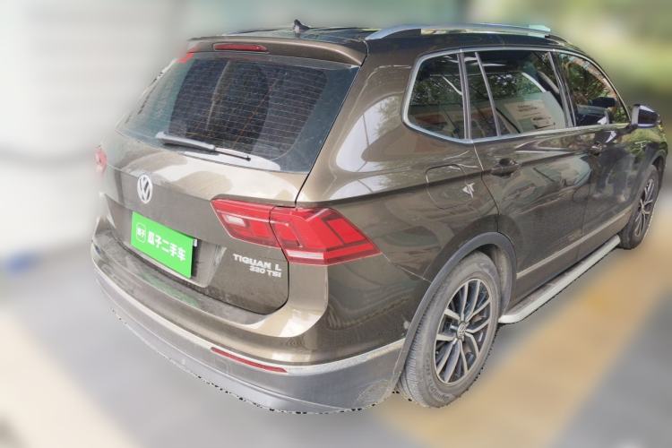 Used Volkswagen Tiguan L 2017 330TSI Automatic Two-Wheel Drive Luxury Edition Rear Right 45 Deg