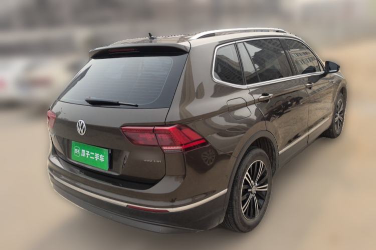 Used Volkswagen Tiguan L 2017 330TSI Automatic Two-Wheel Drive Flagship Edition Rear Right 45 Deg