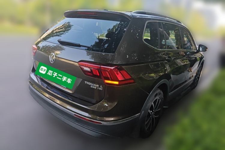Used Volkswagen Tiguan L 2017 330TSI Automatic Two-Wheel Drive Luxury Edition Rear Right 45 Deg