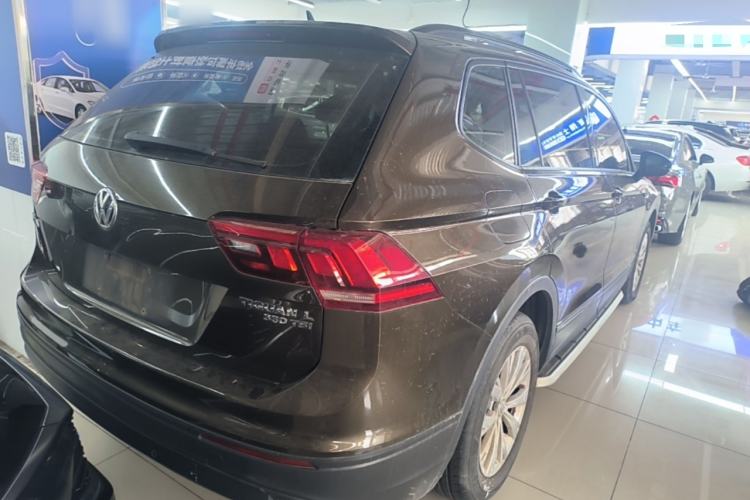 Used Volkswagen Tiguan L 2017 330TSI Automatic Two-Wheel Drive Luxury Edition Rear Right 45 Deg