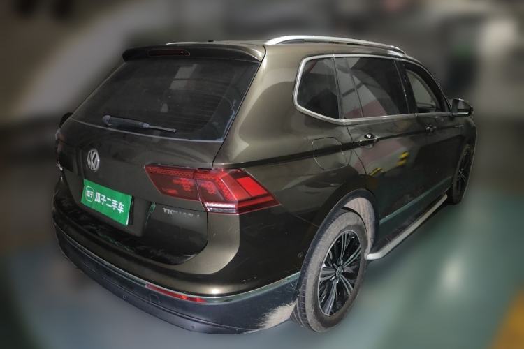 Used Volkswagen Tiguan L 2017 330TSI Automatic Two-Wheel Drive Flagship Edition Rear Right 45 Deg