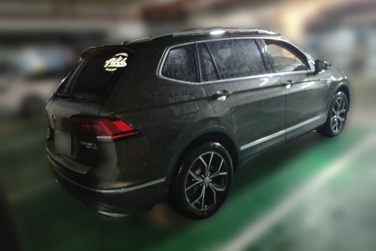 Used Volkswagen Tiguan L 2017 380TSI Automatic All-Wheel-Drive Flagship Edition Rear Right 45 Deg