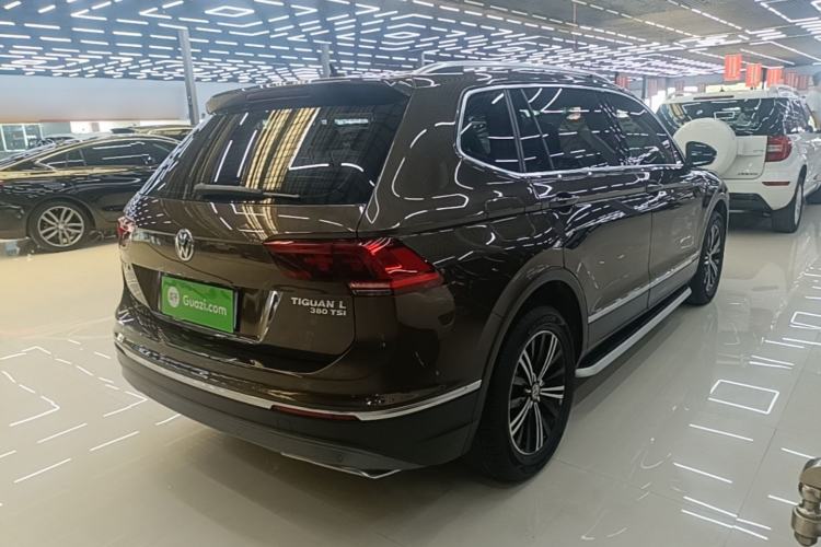 Used Volkswagen Tiguan L 2017 380TSI Automatic All-Wheel-Drive Luxury Edition Rear Right 45 Deg