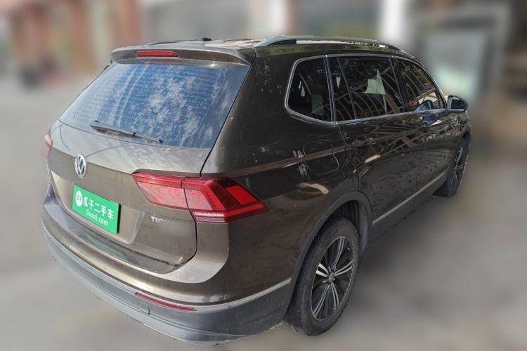 Used Volkswagen Tiguan L 2017 380TSI Automatic All-Wheel-Drive Flagship Edition Rear Right 45 Deg