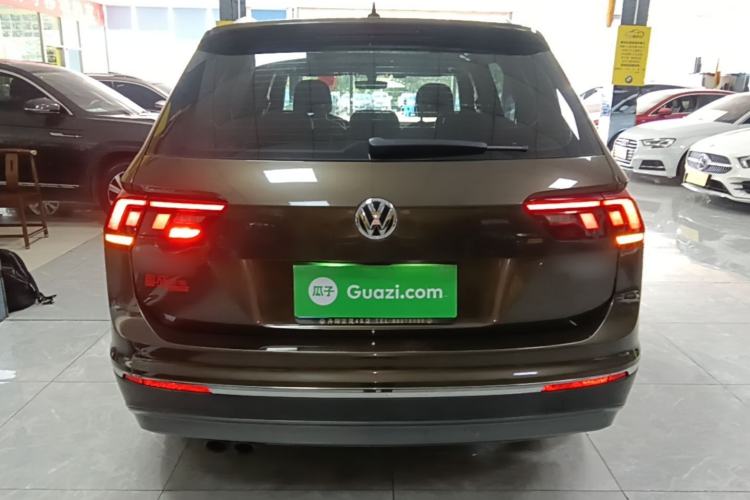 Used Volkswagen Tiguan L 2017 330TSI Automatic Two-Wheel Drive Luxury Edition Rear