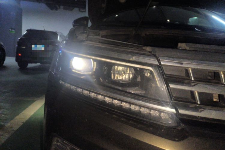 Used Volkswagen Tiguan L 2017 330TSI Automatic Two-Wheel Drive Flagship Edition Right Front Headlight